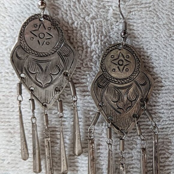 Vintage Pair of Silver-Toned Dangle Earrings – c 1970s/1980s - Picture 1 of 3